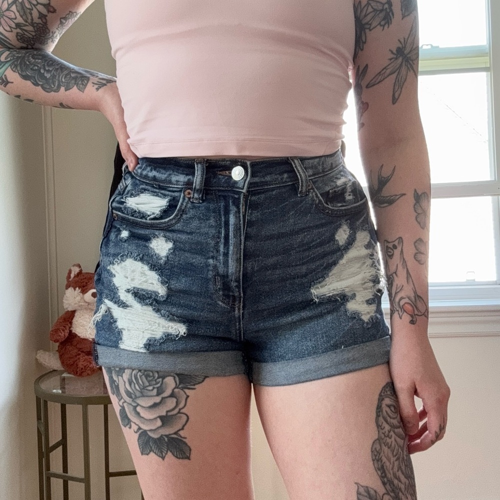 American Eagle Distressed Dark Wash Denim Mom shorts